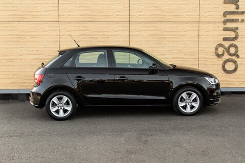 Audi A1 SPORTBACK TFSI SE 12