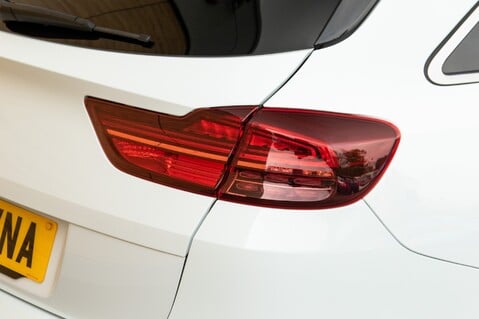 Kia Ceed CRDI 3 ISG 10