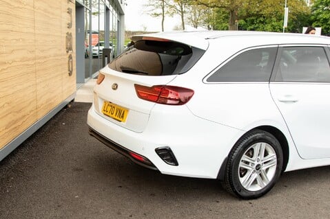 Kia Ceed CRDI 3 ISG 9