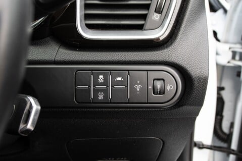 Kia Ceed CRDI 3 ISG 16