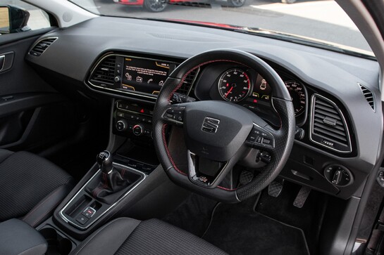 SEAT Leon TSI FR TECHNOLOGY