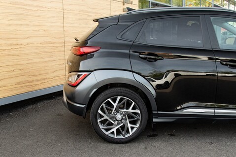 Hyundai KONA GDI PREMIUM 8