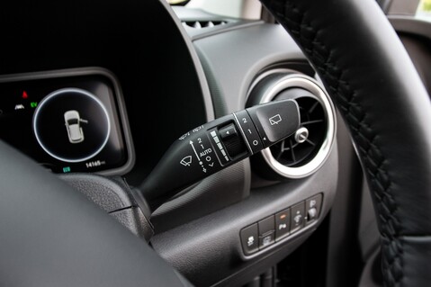 Hyundai KONA GDI PREMIUM 18