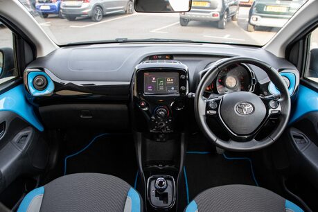 Toyota Aygo VVT-I X-CITE 2 X-SHIFT