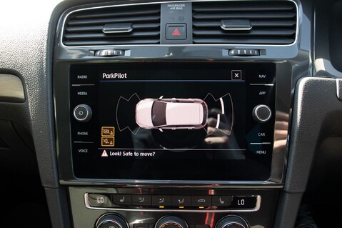 Volkswagen Golf MATCH EDITION TSI EVO 29
