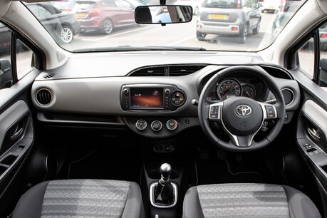 Toyota Yaris VVT-I ICON
