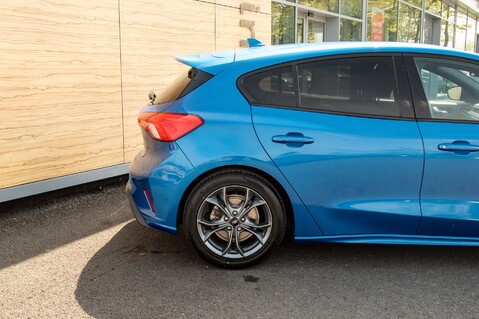 Ford Focus ST-LINE TDCI 8