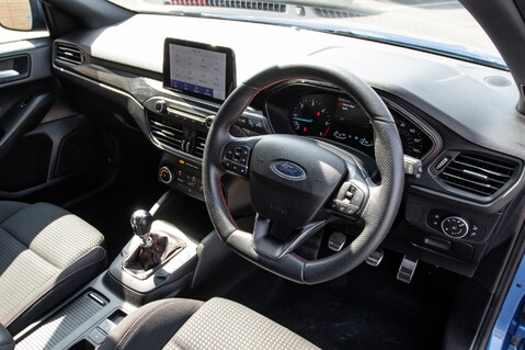 Ford Focus ST-LINE TDCI 5