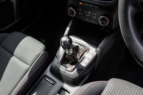 Ford Focus ST-LINE TDCI 29