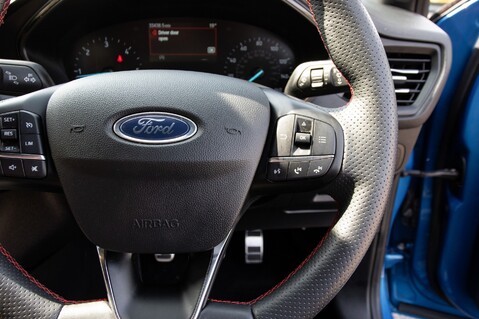 Ford Focus ST-LINE TDCI 20
