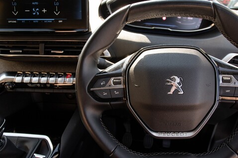 Peugeot 3008 BLUEHDI S/S ALLURE PREMIUM 18