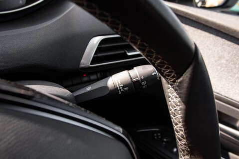 Peugeot 3008 BLUEHDI S/S ALLURE PREMIUM 17