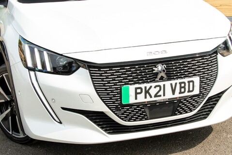 Peugeot 208 GT PREMIUM 11