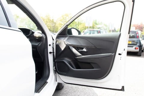 Peugeot 208 GT PREMIUM 14