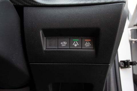 Peugeot 208 GT PREMIUM 16