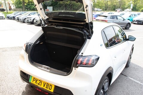 Peugeot 208 GT PREMIUM 35