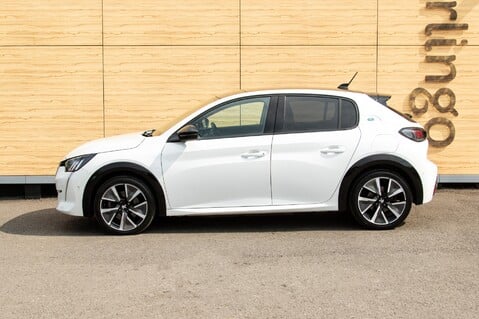 Peugeot 208 GT PREMIUM 13