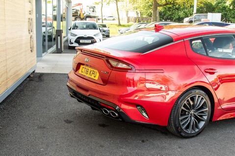 Kia Stinger GT-LINE ISG 9