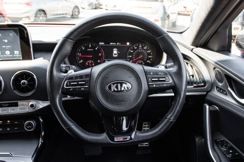 Kia Stinger GT-LINE ISG 21