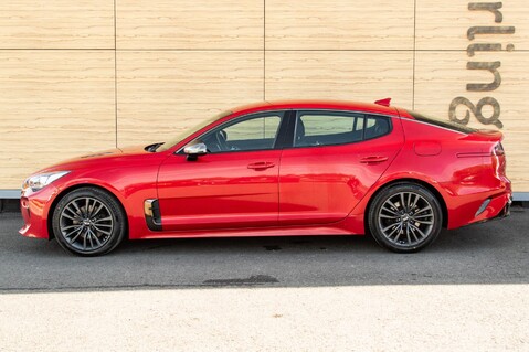 Kia Stinger GT-LINE ISG 13