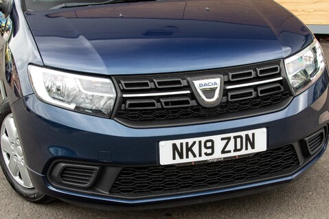 Dacia Logan ESSENTIAL TCE 11