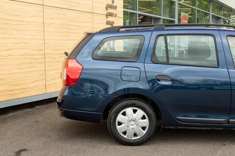 Dacia Logan ESSENTIAL TCE 8