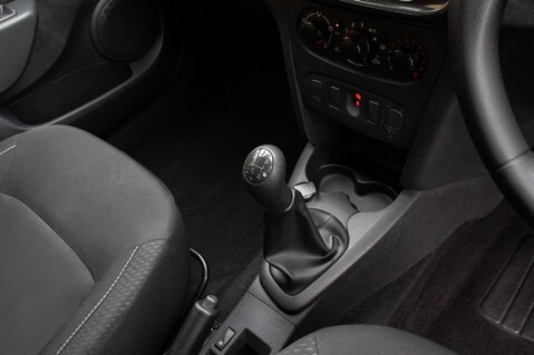 Dacia Logan ESSENTIAL TCE 27