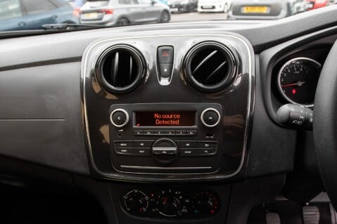 Dacia Logan ESSENTIAL TCE 23