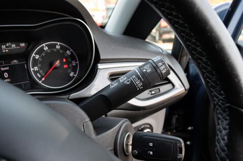 Vauxhall Corsa SE 18