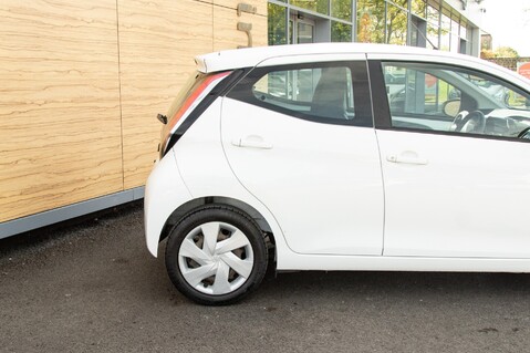 Toyota Aygo VVT-I X-PLAY X-SHIFT 8