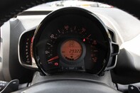Toyota Aygo VVT-I X-PLAY X-SHIFT 15