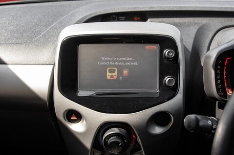Toyota Aygo VVT-I X-PLAY X-SHIFT 25