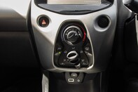 Toyota Aygo VVT-I X-PLAY X-SHIFT 31