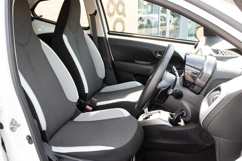 Toyota Aygo VVT-I X-PLAY X-SHIFT 29