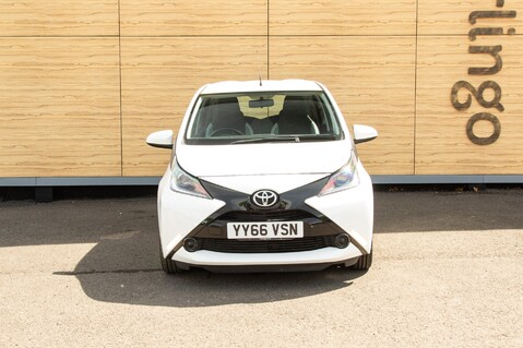 Toyota Aygo VVT-I X-PLAY X-SHIFT 6