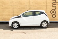 Toyota Aygo VVT-I X-PLAY X-SHIFT 13