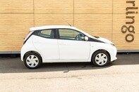 Toyota Aygo VVT-I X-PLAY X-SHIFT 12