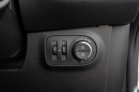 Vauxhall Corsa SRI VX-LINE NAV BLACK 16