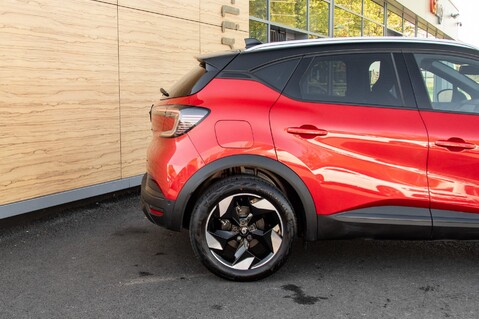 Renault Captur TECHNO TCE 8