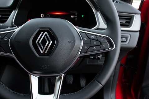 Renault Captur TECHNO TCE 20