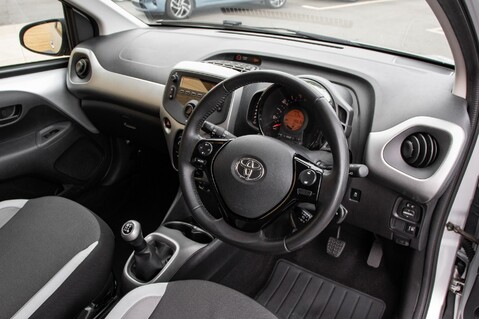 Toyota Aygo VVT-I X-PLAY 5