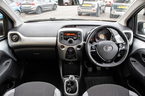 Toyota Aygo VVT-I X-PLAY 4