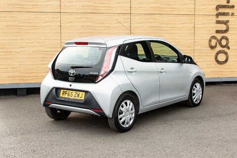 Toyota Aygo VVT-I X-PLAY 3