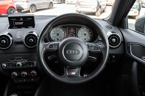 Audi A1 S1 QUATTRO 21