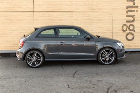 Audi A1 S1 QUATTRO 12