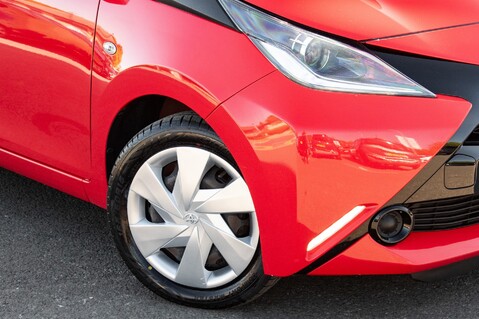 Toyota Aygo VVT-I X-PLAY 2