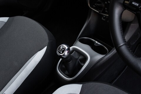 Toyota Aygo VVT-I X-PLAY 25