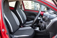 Toyota Aygo VVT-I X-PLAY 24
