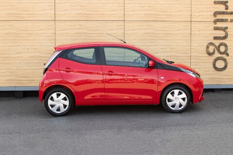 Toyota Aygo VVT-I X-PLAY 12