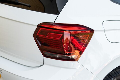Volkswagen Polo R-LINE TSI 10